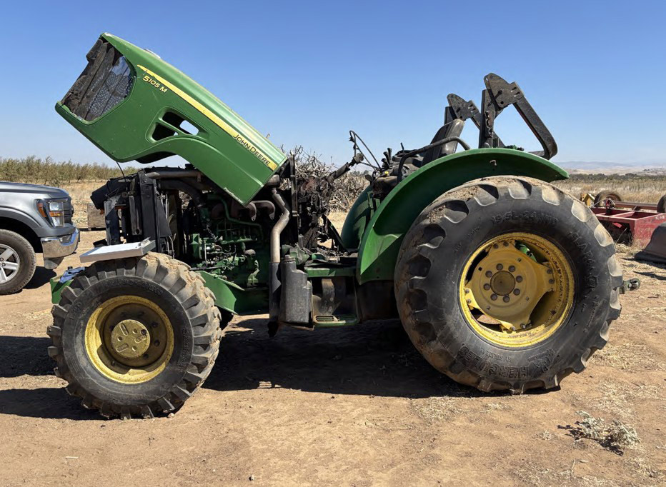 2009 John Deere 5105M Tractor - Image 4