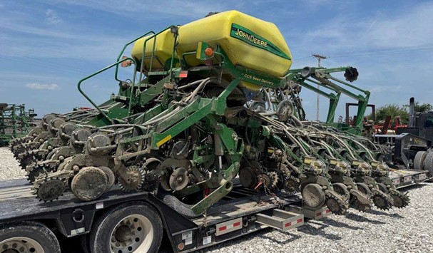 2010 John Deere 1790 Planter - Image 4