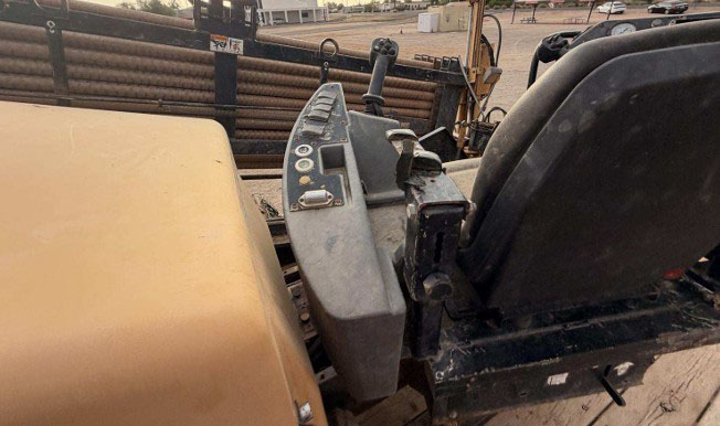 2011 Vermeer D24/40 Horizontal Directional Drill - Image 13