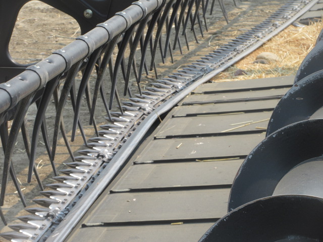 2012 Case IH 2152 Header - Image 10