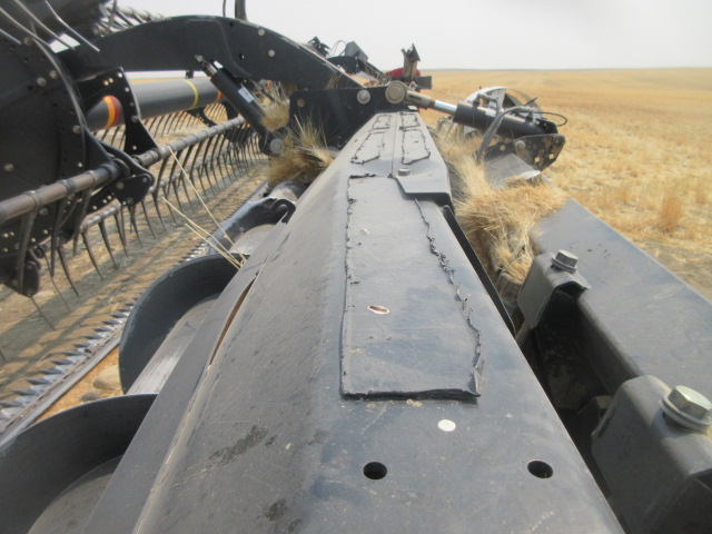 2012 Case IH 2152 Header - Image 12