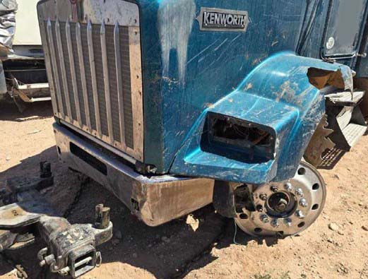 2012 Kenworth T8 Series - Image 13