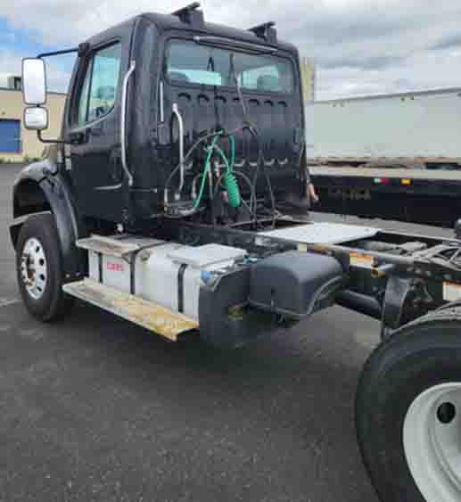 2013 Freightliner M2 - Image 2