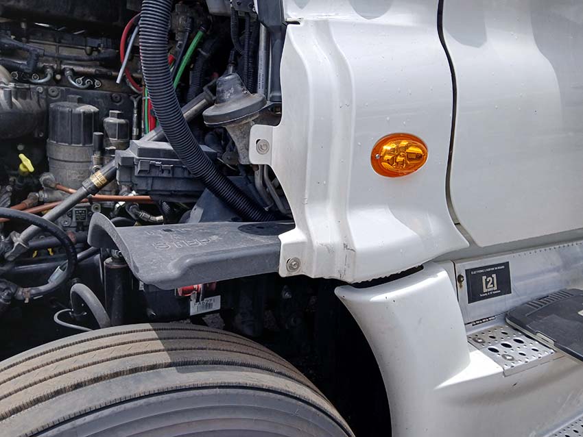 2013 Freightliner Cascadia - Image 34