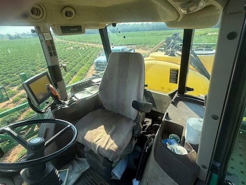 2013 John Deere 4630 Sprayer - Image 6