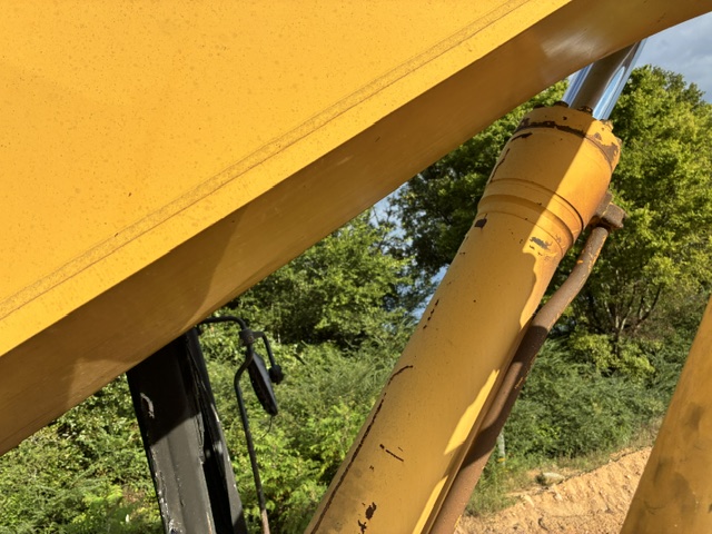 2013 Komatsu PC490LC-10 Excavator - Image 10