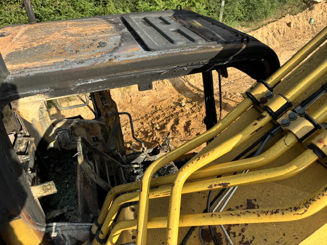 2013 Komatsu PC490LC-10 Excavator - Image 15