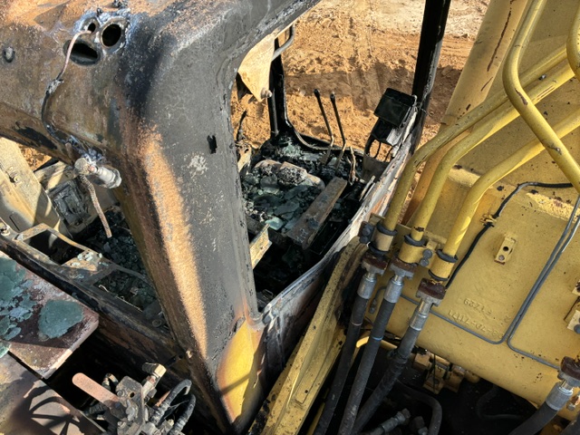 2013 Komatsu PC490LC-10 Excavator - Image 18
