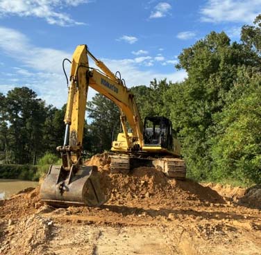 2013 Komatsu PC490LC-10 Excavator - Image 2