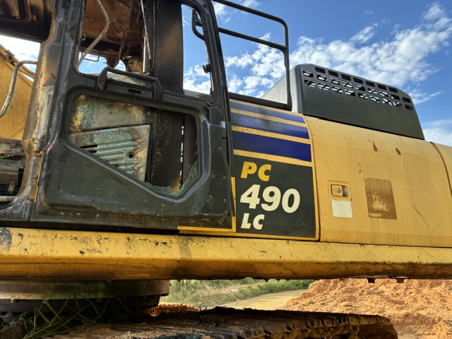 2013 Komatsu PC490LC-10 Excavator - Image 4