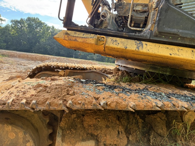 2013 Komatsu PC490LC-10 Excavator - Image 6