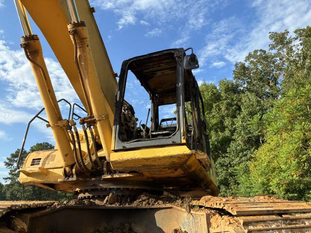 2013 Komatsu PC490LC-10 Excavator - Image 8