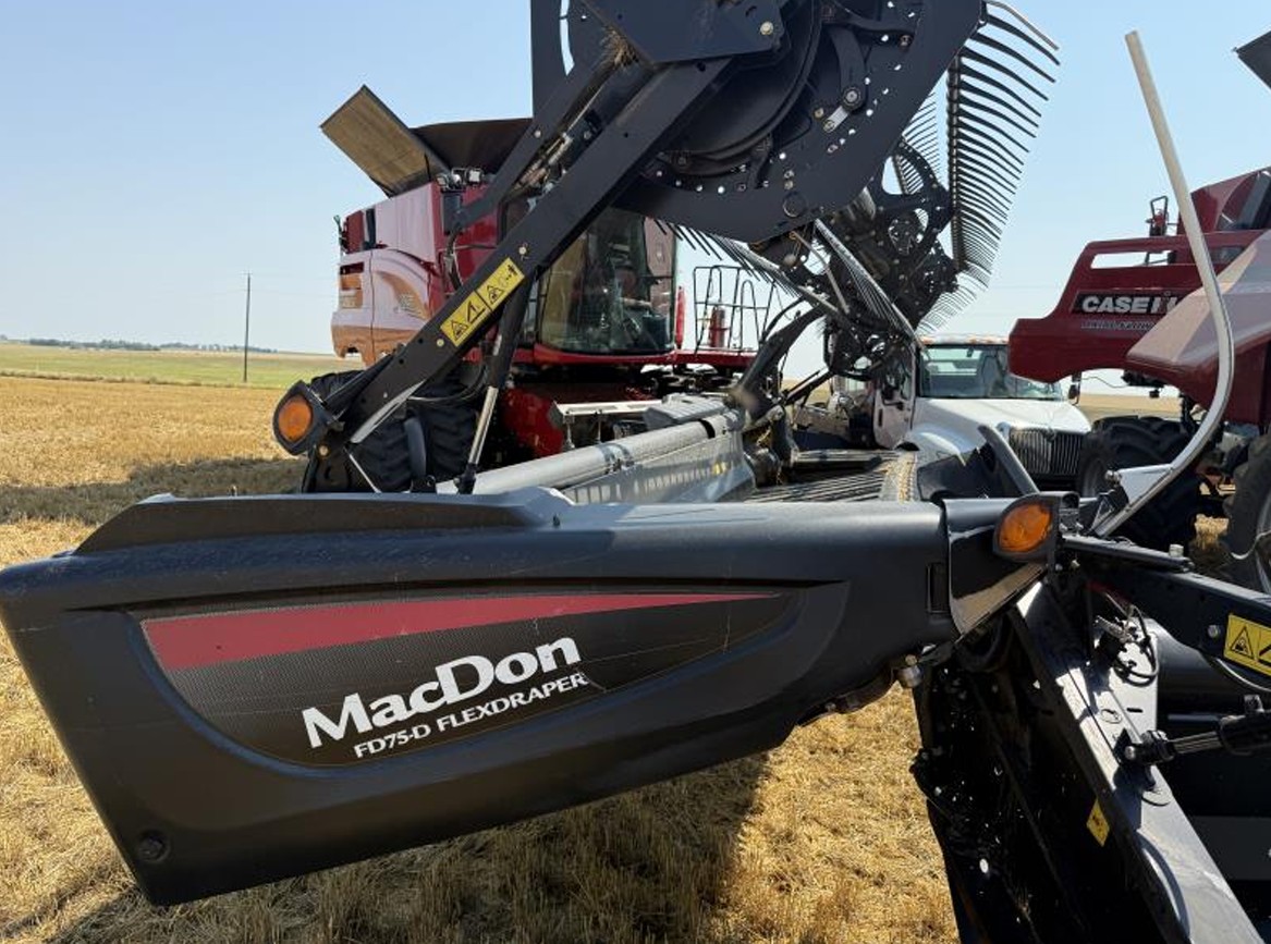 2013 MacDon FD75-D Flexdraper Header