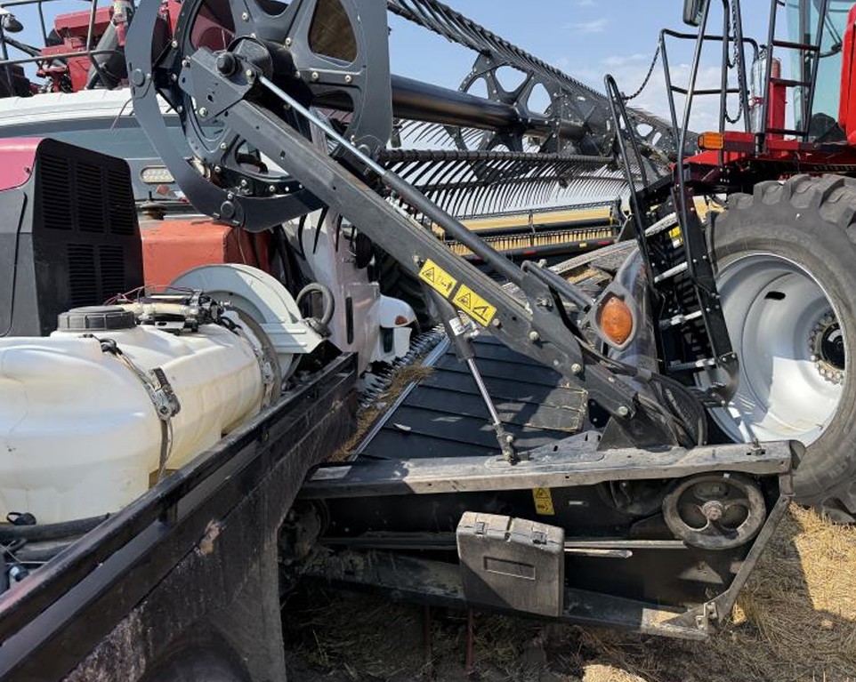 2013 MacDon FD75-D Flexdraper Header - Image 2