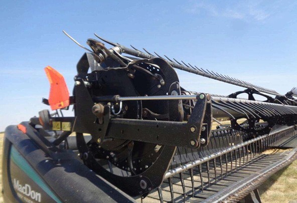 2013 MacDon FD75 Flexdraper Header - Image 19