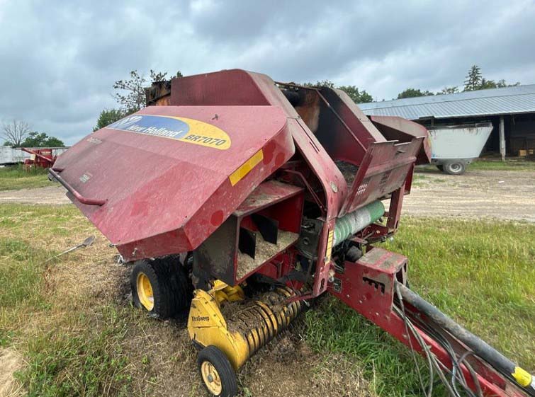 2012 New Holland BR7070 Baler - Image 20