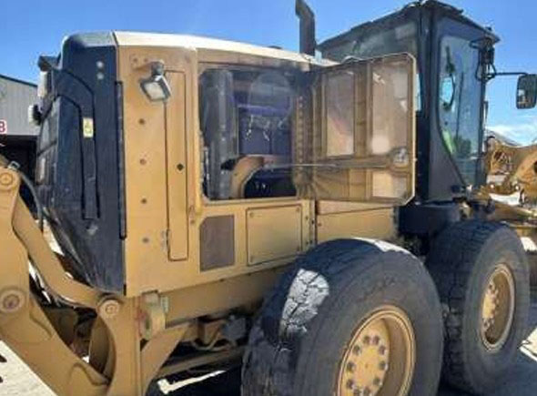 2014 Caterpillar 140M Motor Grader - Image 3