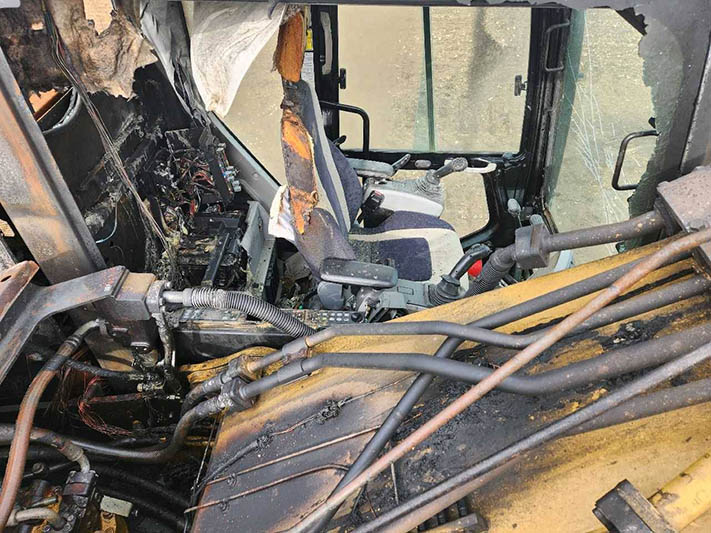 2014 Caterpillar 320EL Excavator - Image 17