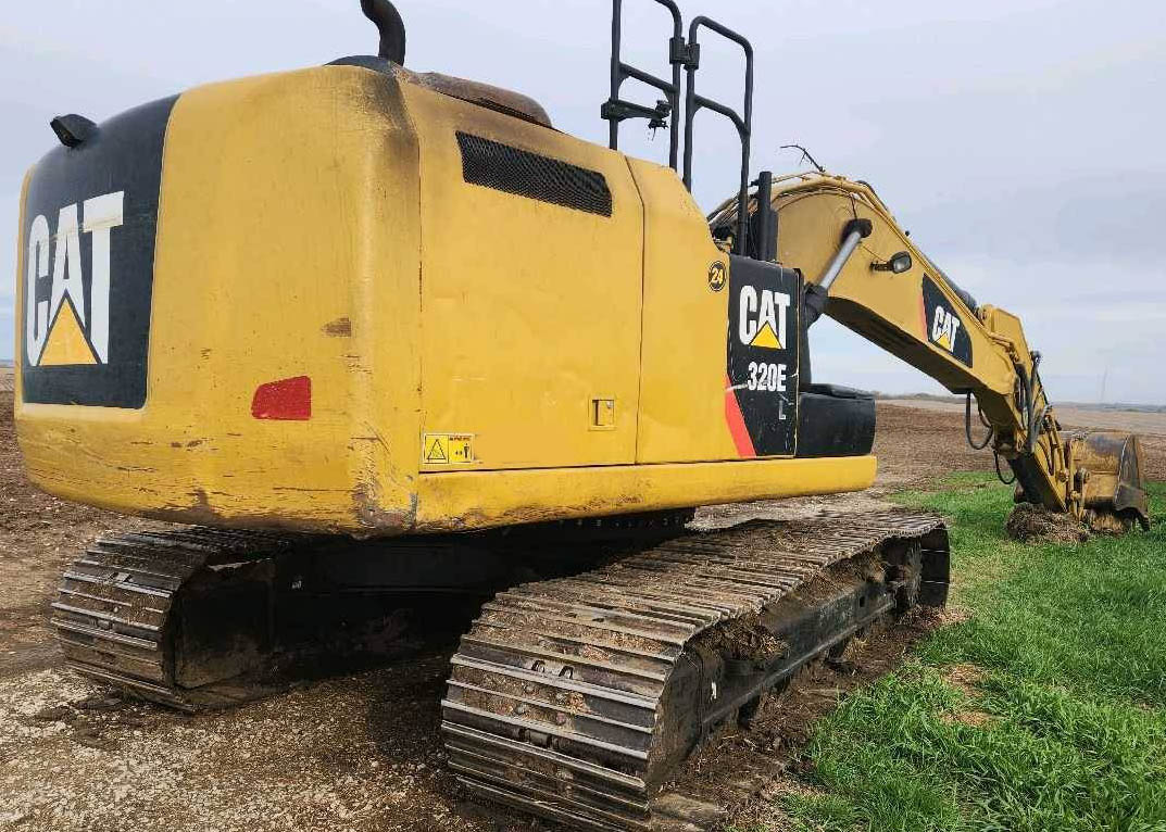 2014 Caterpillar 320EL Excavator - Image 3