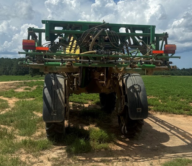 2014 John Deere 4630 Sprayer - Image 2