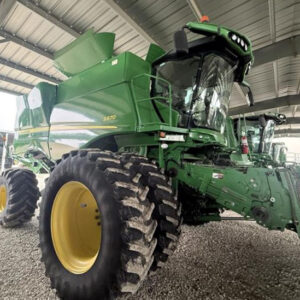 2014 John Deere S670 Combine
