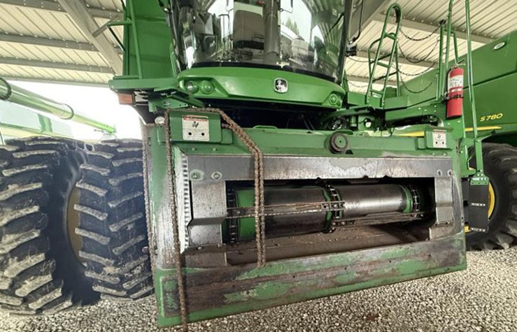 2014 John Deere S670 Combine - Image 20