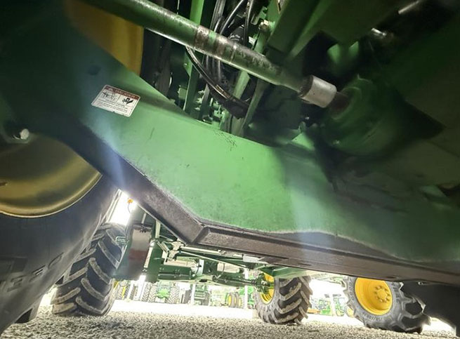 2014 John Deere S670 Combine - Image 21