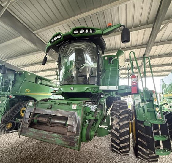 2014 John Deere S670 Combine - Image 4