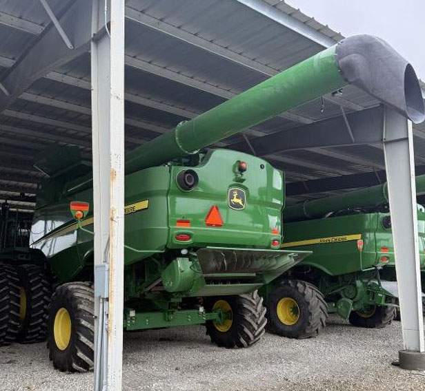 2014 John Deere S670 Combine - Image 8