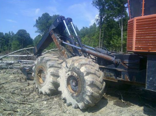 2014 TimberPro TS650 Skidder - Image 21