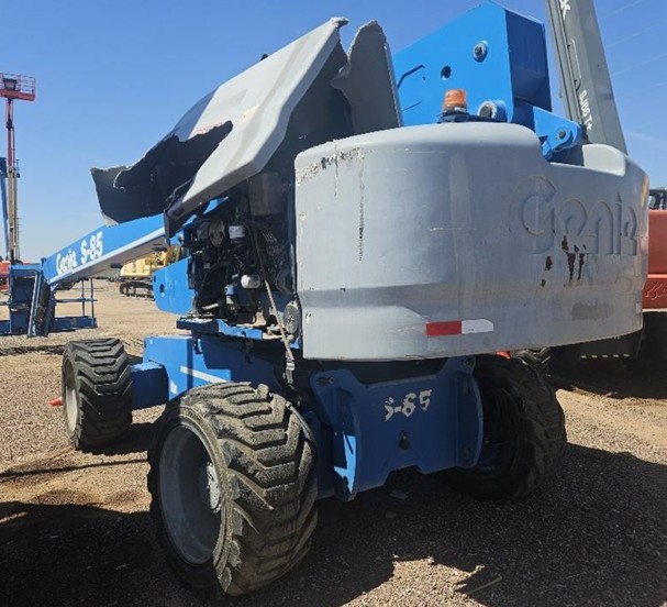 2015 Genie S85 Boom Lift - Image 10