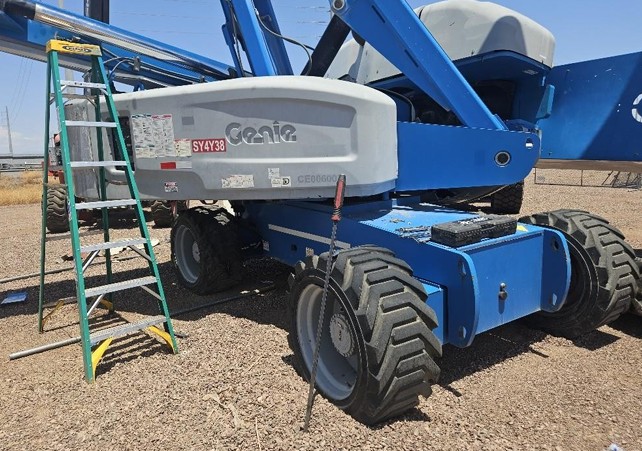 2015 Genie S85 Boom Lift - Image 11