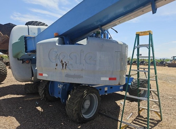 2015 Genie S85 Boom Lift - Image 12