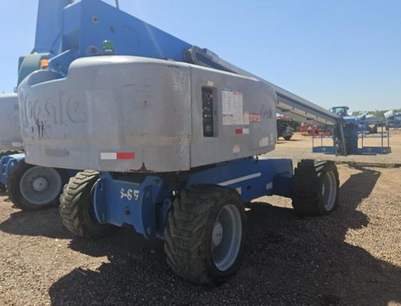 2015 Genie S85 Boom Lift - Image 13