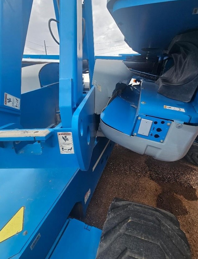 2015 Genie S85 Boom Lift - Image 14
