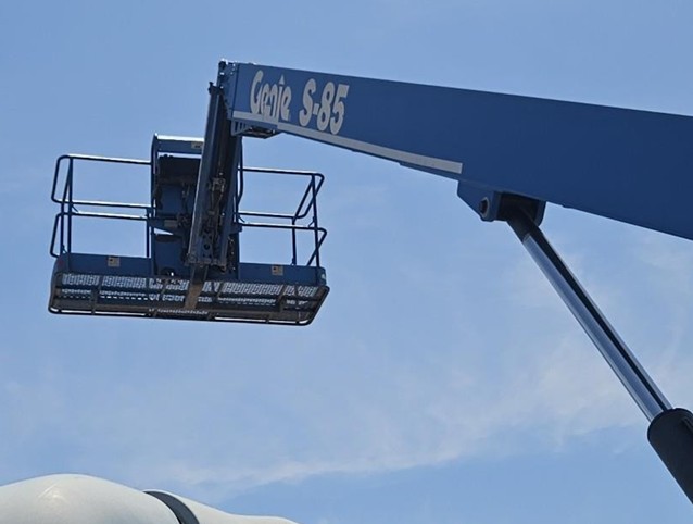 2015 Genie S85 Boom Lift - Image 3
