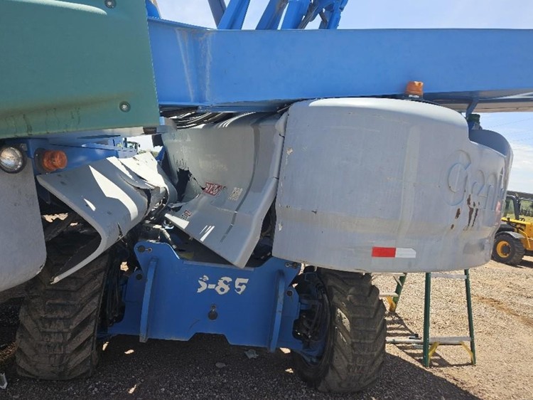 2015 Genie S85 Boom Lift - Image 8