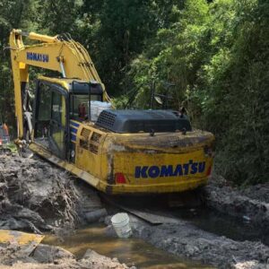 2015 Komatsu PC210 LC 10 Excavator