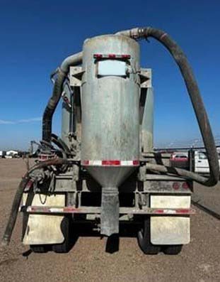 2015 Overbilt Trailer - Image 5