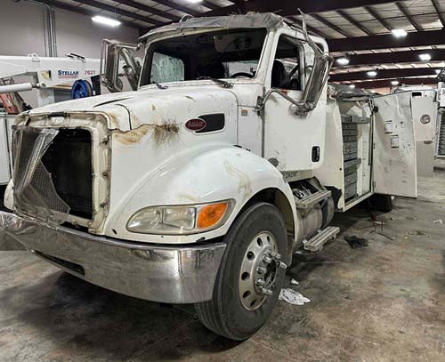 2015 Peterbilt 337 Crane Truck