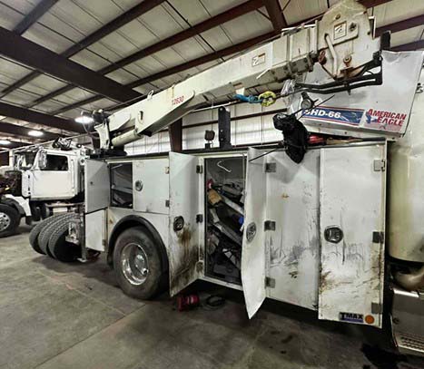 2015 Peterbilt 337 Crane Truck - Image 5