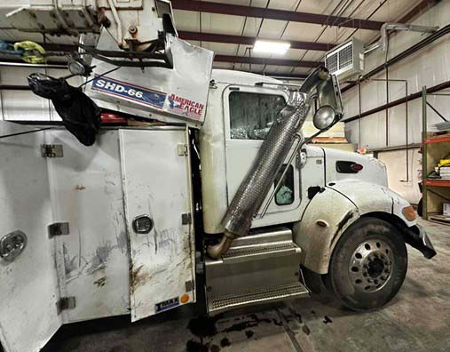 2015 Peterbilt 337 Crane Truck - Image 8