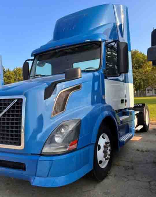 2015 Volvo VNL (9094)