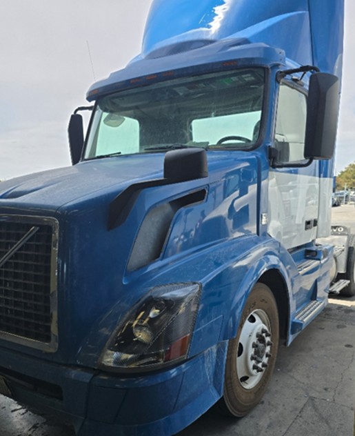 2015 Volvo VNL (5)