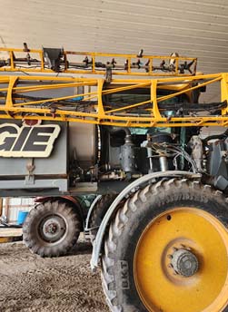2016 Hagie STS16 Sprayer - Image 18