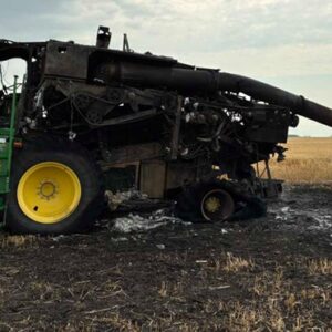 2016 John Deere S680 Combine