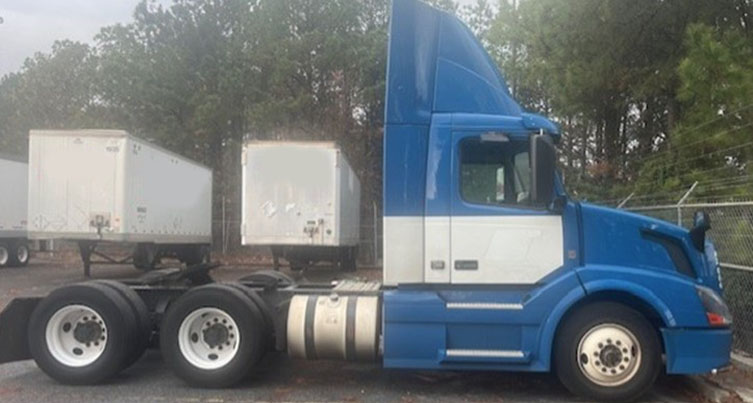 2016 Volvo VNL - Image 3