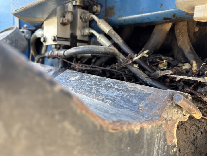 2016 Weiss McNair 2830 Sweeper - Image 22