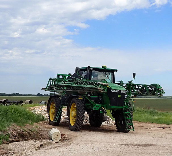 2018 John Deere R4045 Sprayer