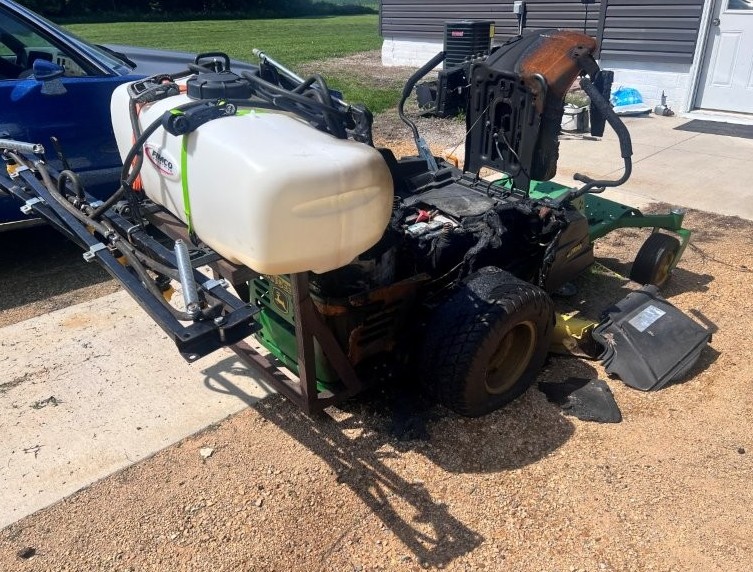 2017 John Deere Z525E Zero Turn Mower - Image 2
